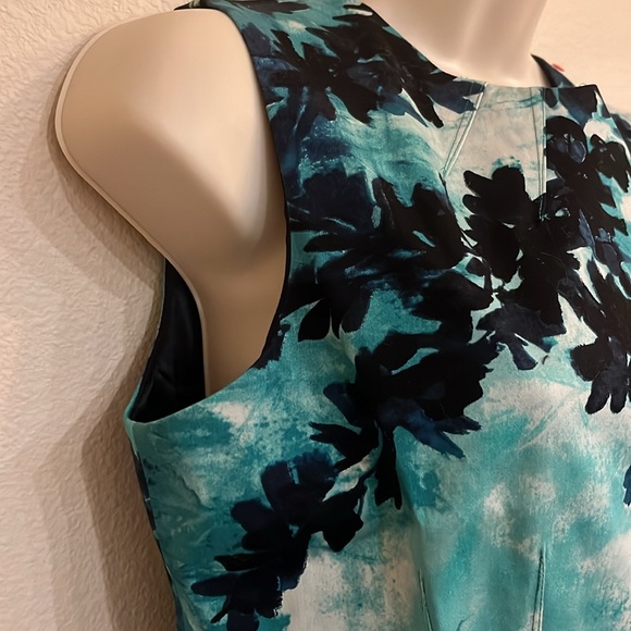 ⭐️Bogo ⭐️ 🦋 T Thari Sz 8 M cotton multicolored dress - Picture 3 of 13